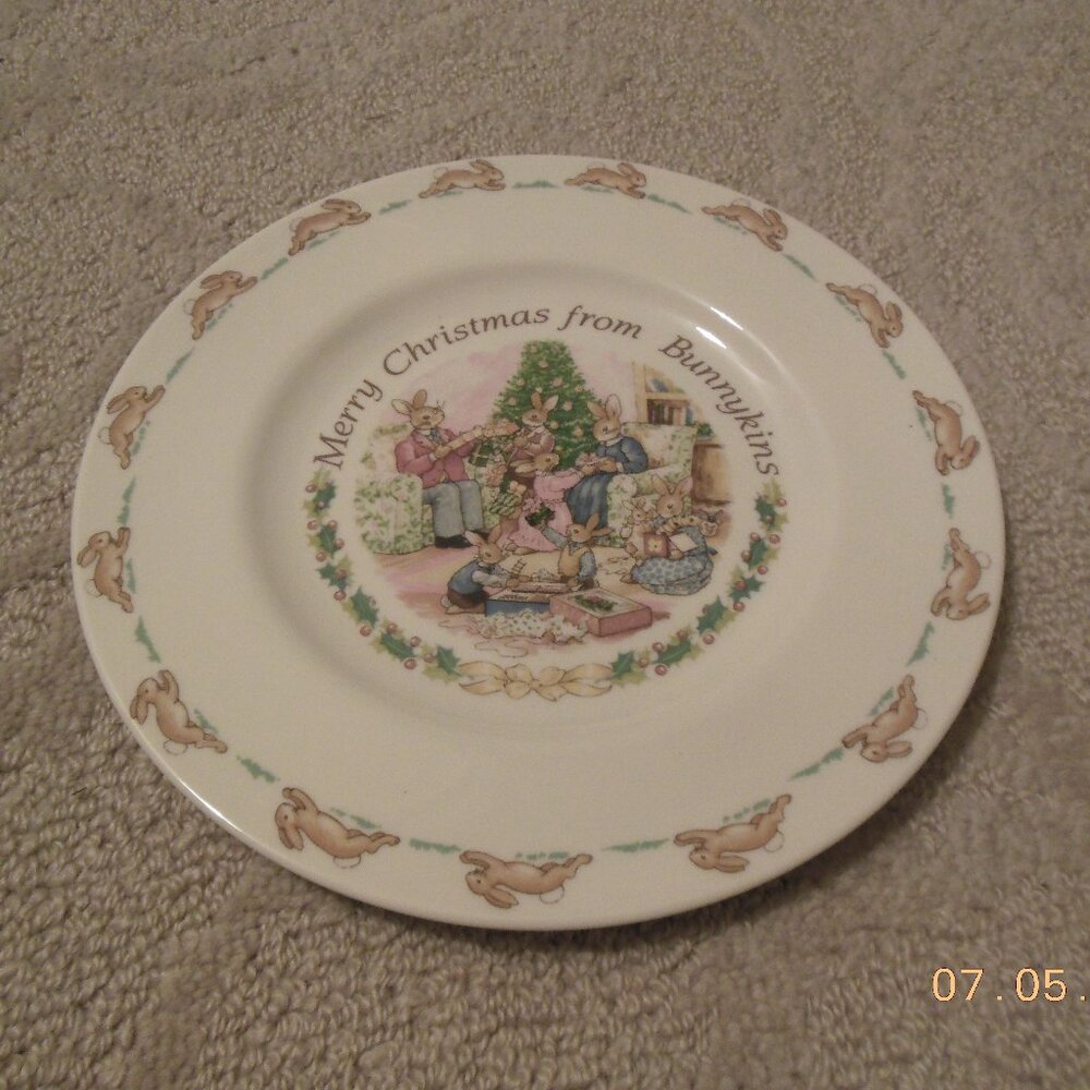 VINTAGE Royal Doulton BUNNYKINS 8" Plate Merry Christmas England UK Bone China